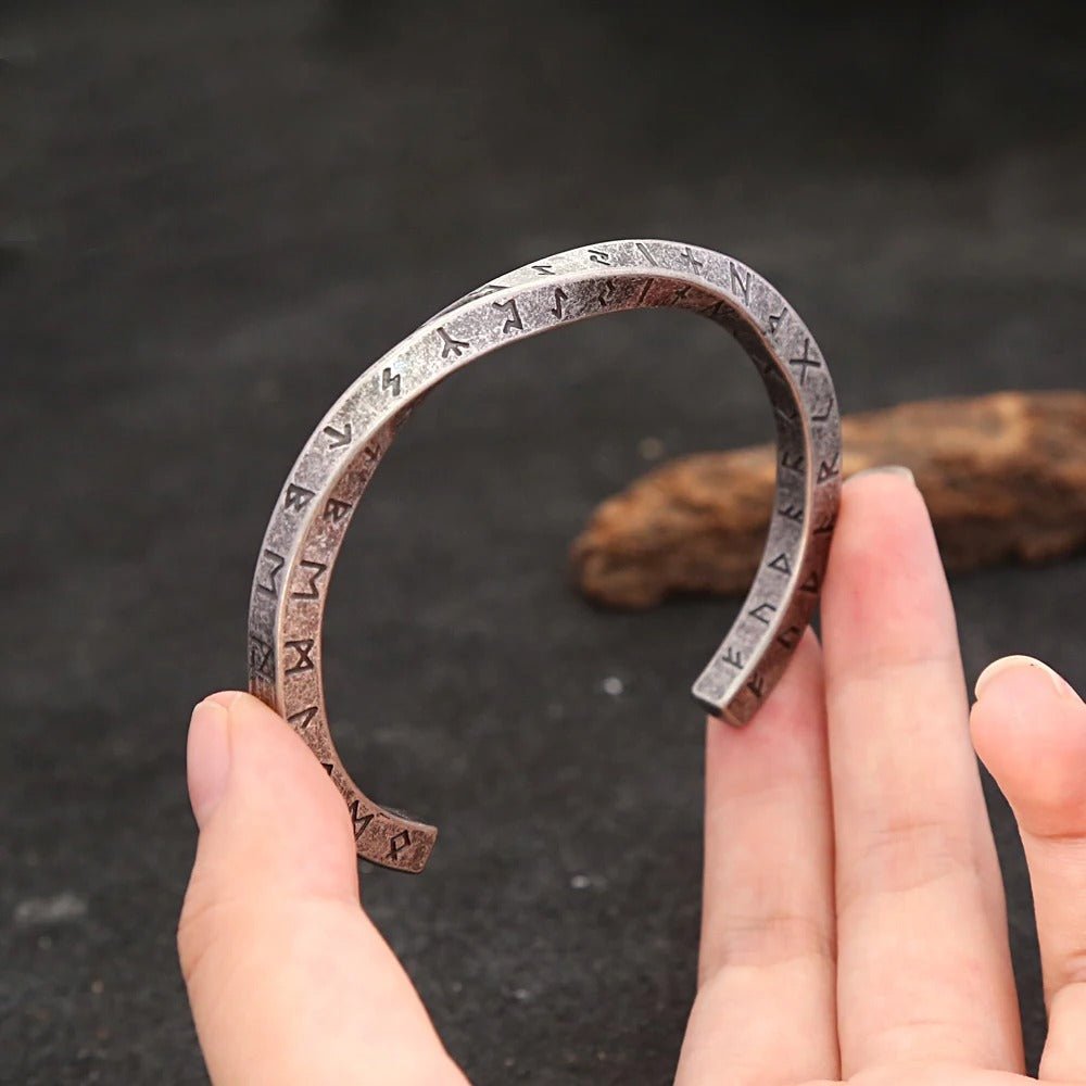 Viking Valor Mobius armbånd - Oppdag vikingenes kraft og styrke - NordHjem